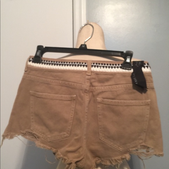 P.S Erin Watson Fray Hem Distress High Rise Shorts - Picture 4 of 4